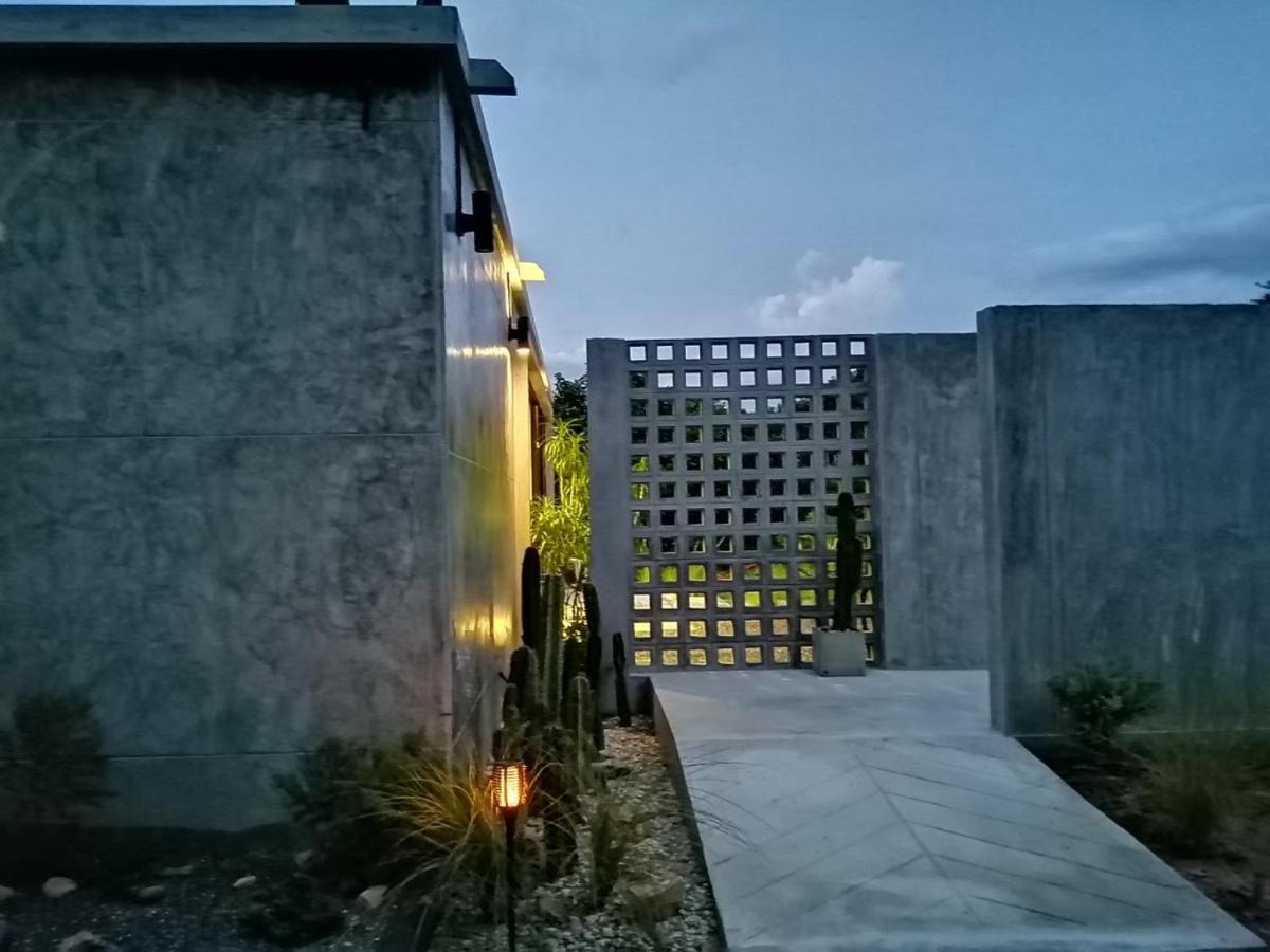 Appartamento The Box Promkiri Nakhon Si Thammarat Esterno foto
