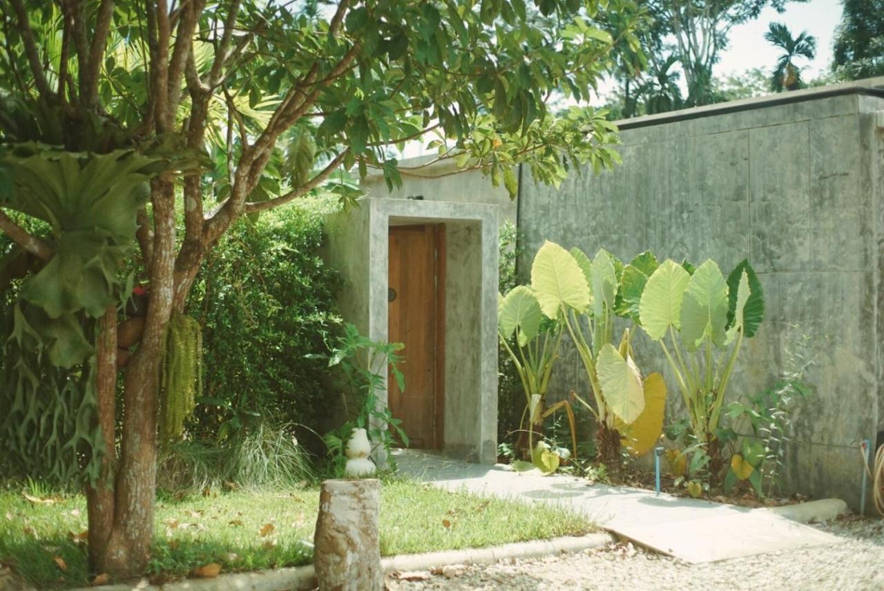 Appartamento The Box Promkiri Nakhon Si Thammarat Esterno foto