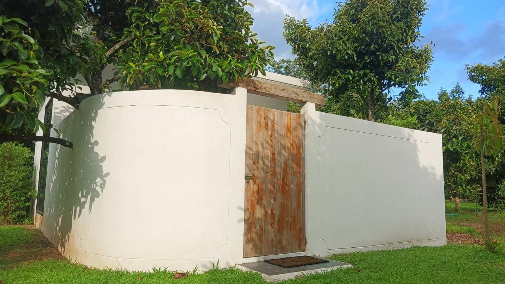 Appartamento The Box Promkiri Nakhon Si Thammarat Esterno foto